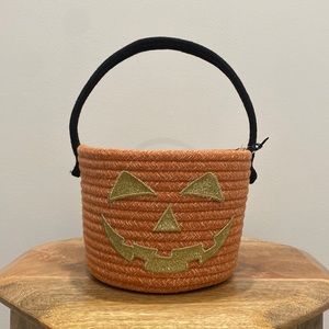 TIK TOK HALLOWEEN RARE GLITTER BOO BASKET or TRICK OR TREATING BASKET!